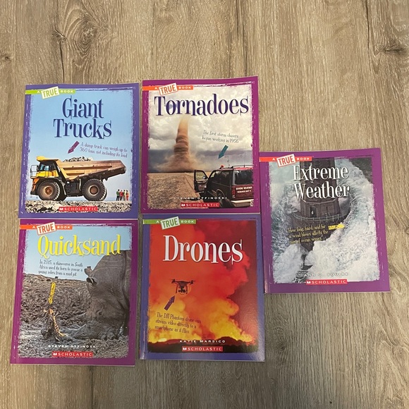 🌟BRAND NEW🌟- Set of 8 books - Picture 2 of 6